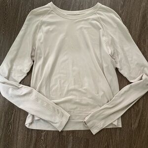 Old Navy Cream Long Sleeve Tee